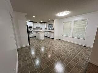2nd image of 407 Robbins Rd