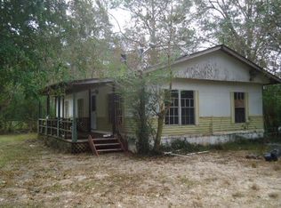 558 Lakeside Dr, Carriere, MS 39426