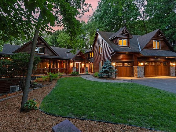 2nd image of 365 Pleasant View Rd