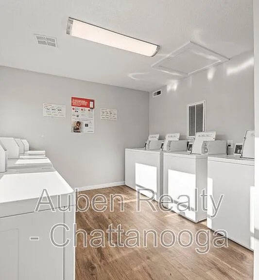 200 Eveningside Dr #4 — Photo 20