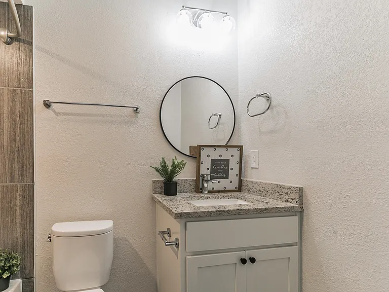 Colony House — Photo 18