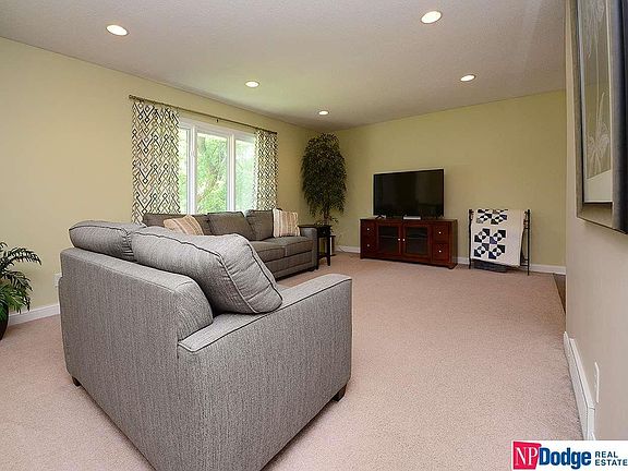 5th image of 1417 S 139th St