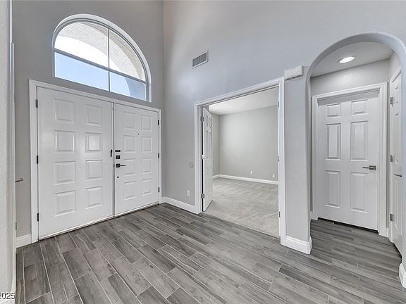2nd image of 3425 Bedfordshire Pl