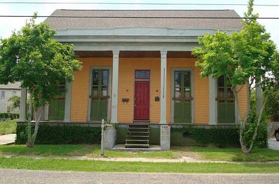 2nd image of 5432 Douglas St