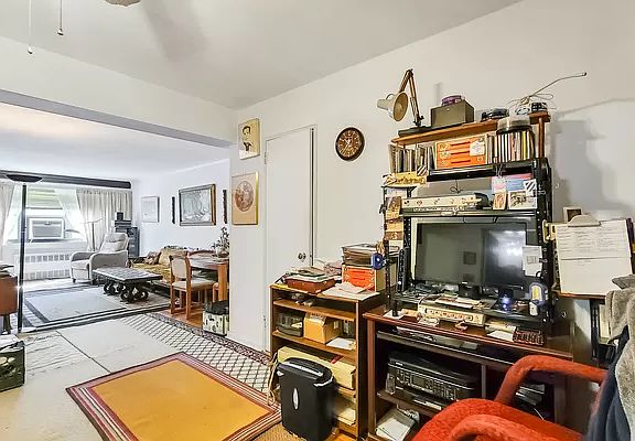 4th image of 29-10 137th St #3C