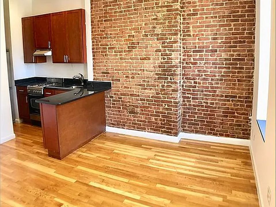 1st image of 1698 2nd Ave #5W