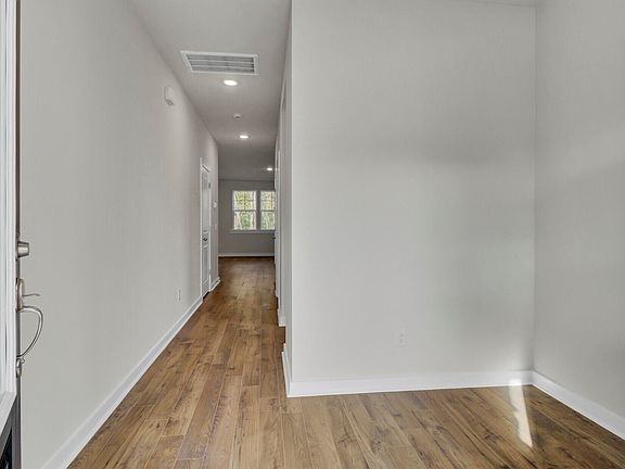 4th image of 5133 Proper Court