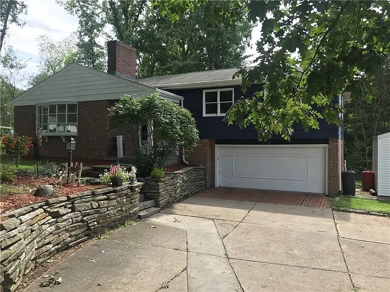 11 Woodbine Dr photo 1