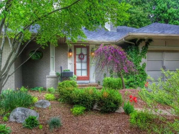 2020 Argentina Dr SE, East Grand Rapids, MI 49506