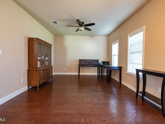 5th image of 13777 Laurelwood Ln