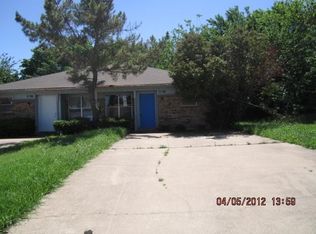 1136 Pleasant Valley Ln, Arlington, TX 76015