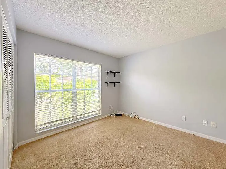 1118 Hardwood Dr — Photo 25