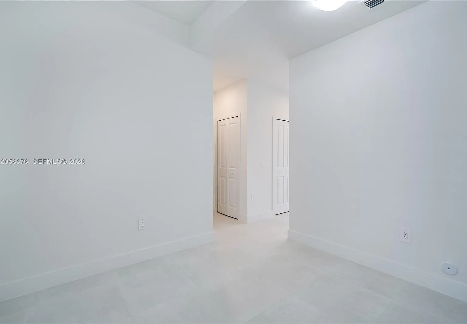 3 bed, 2.5 bath, 1558 sqft, $2,500 — Photo 4