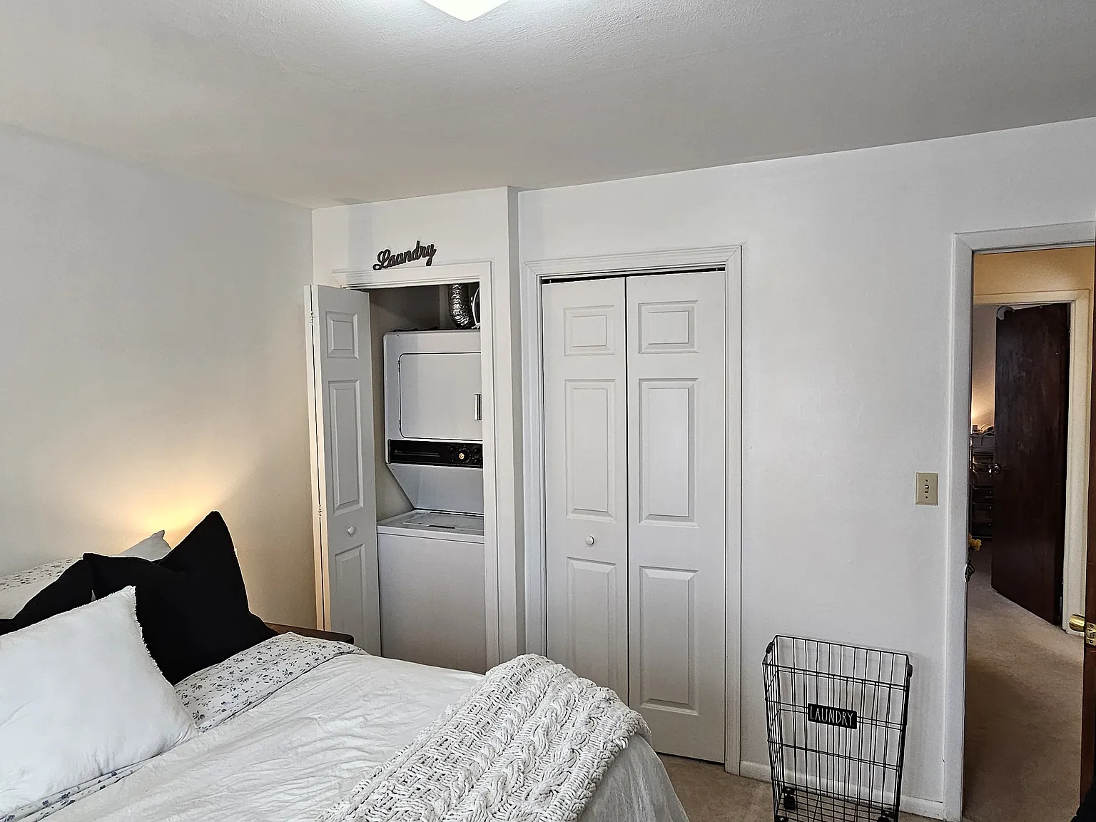 2 bed, 1050 sqft, $2,050 — Photo 3