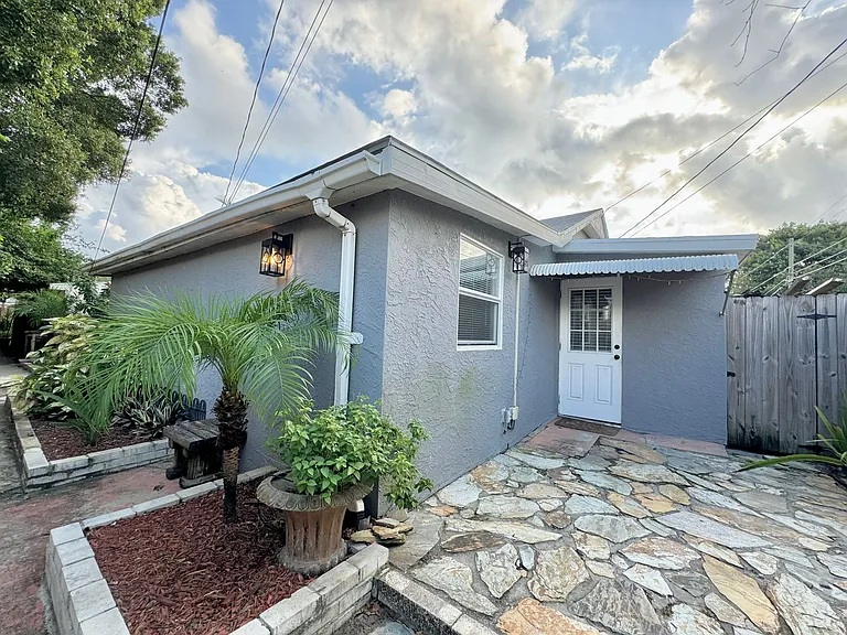 1751 29th Ave N #B — Photo 3