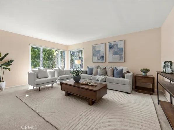 22392 Woodgrove Rd, Lake Forest, CA 92630