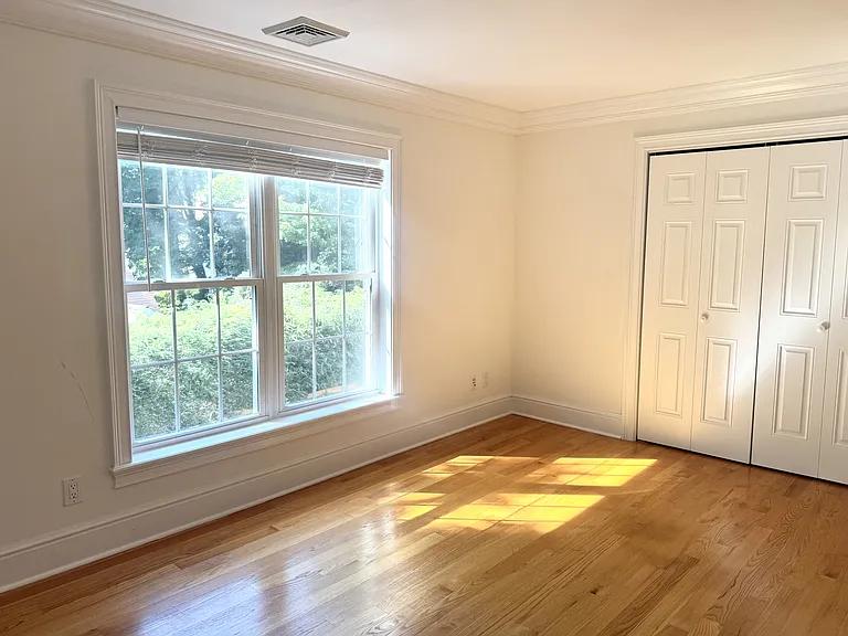 4th double bedroom 2nd floor