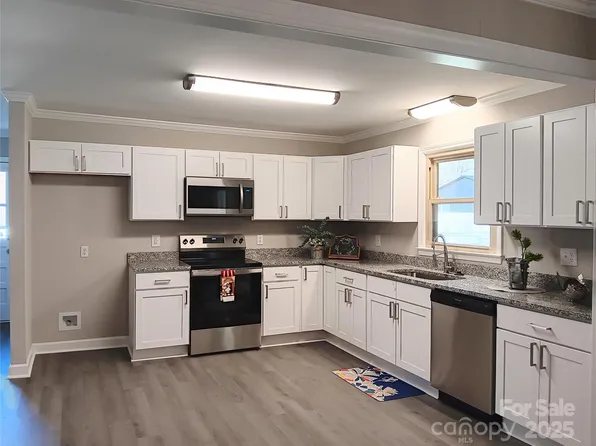411 Brookgreen Dr, Monroe, NC 28112
