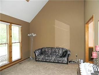 5th image of 808 Hawthorne Dr
