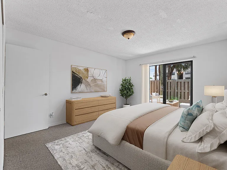612 Executive Center Dr #107 — Photo 21