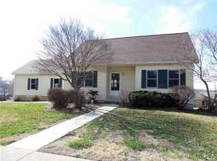 105 Lovers Ln, Rolla, MO 65401