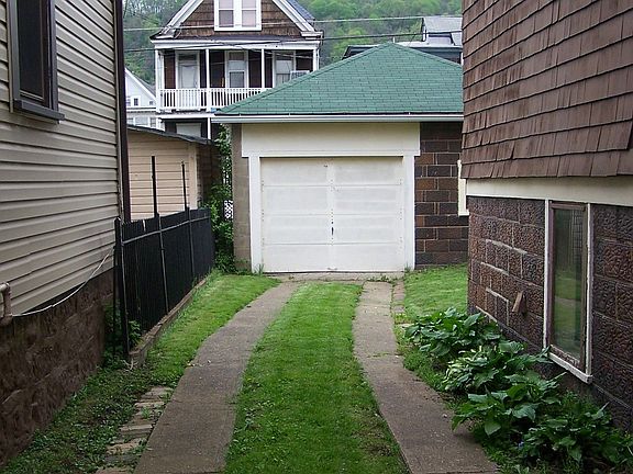 Driveway & garage