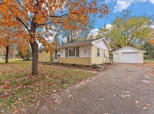 1407 Dixon Dr, Saint Paul Park, MN 55071