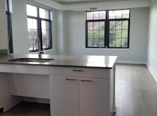 2731 N Hoyne Ave, Chicago, IL 60647