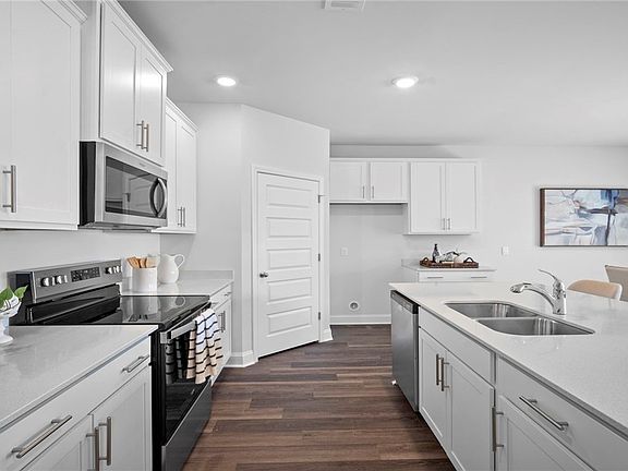 7th image of this home