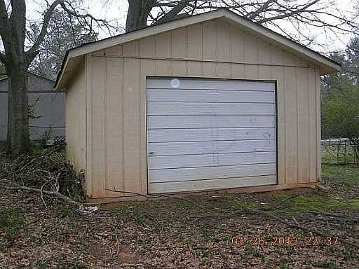 4th image of 5006 Valley St