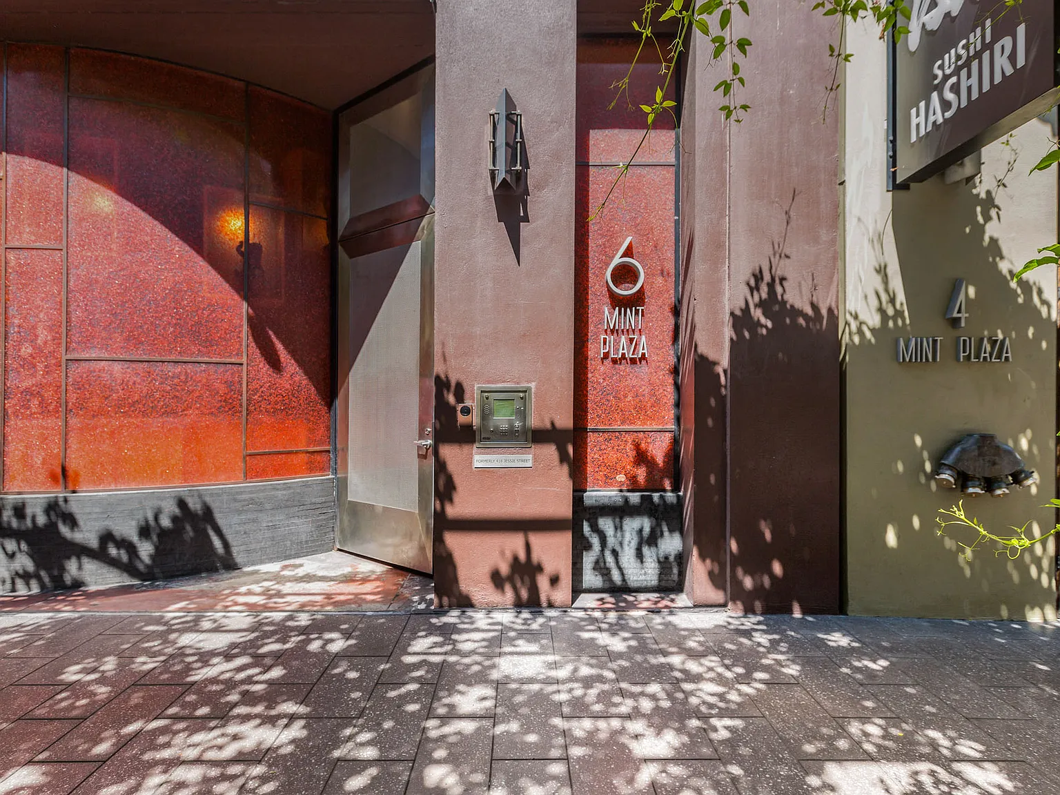 Mint Plaza — Photo 3
