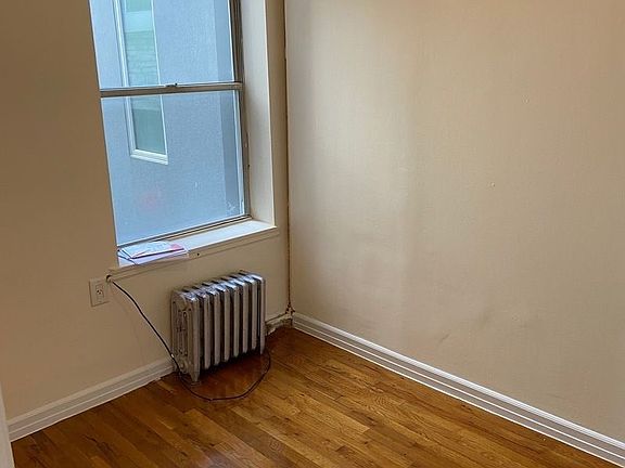 5th image of 251 8th St #5A