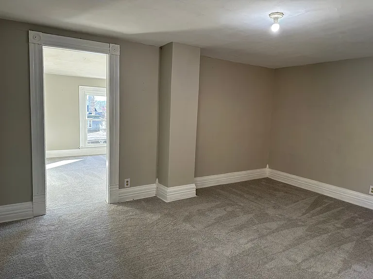 252 E Main St — Photo 22