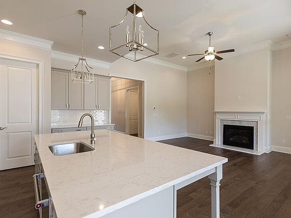 5th image of 3518 Clemont Cir #20