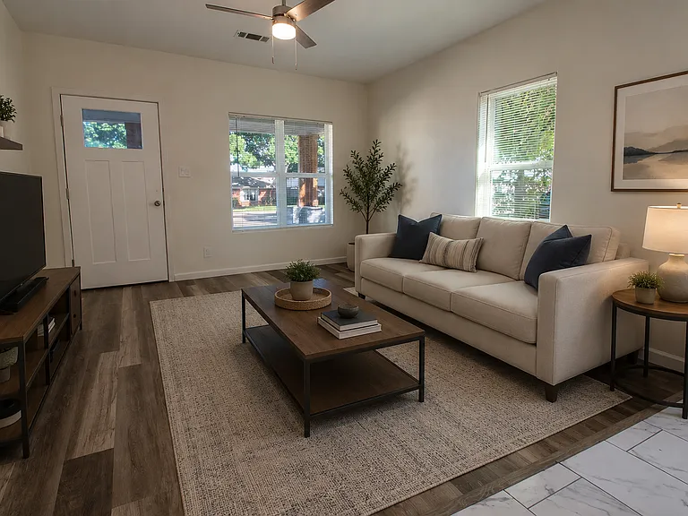 2207 S Vernon Ave — Photo 18