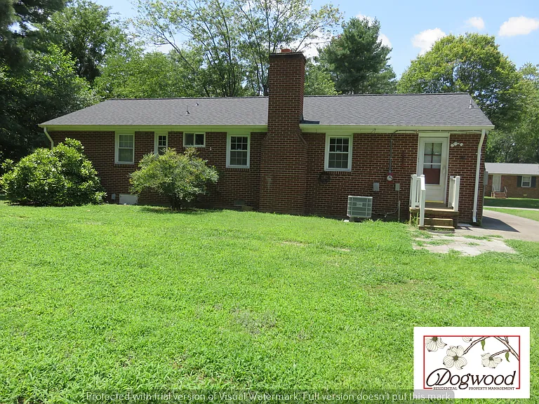 8090 Dunwoody Rd — Photo 15