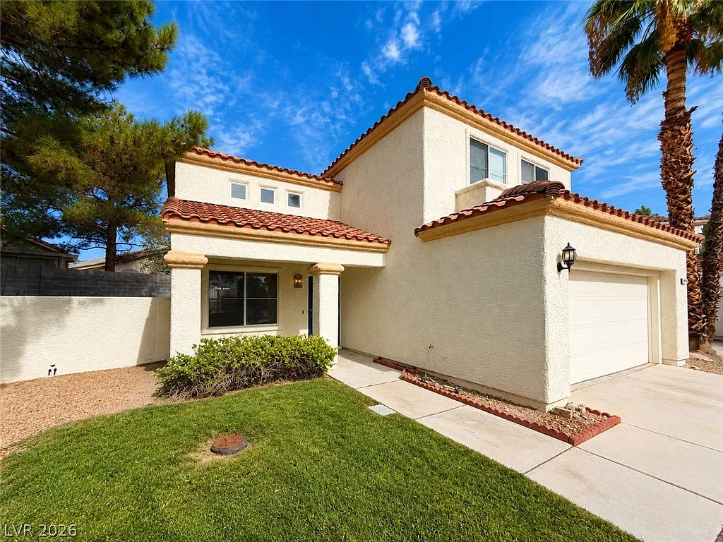 3 bed, 2.5 bath, 1755 sqft, $2,195 — Photo 2