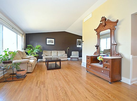 5th image of 7409 Seminole Ct
