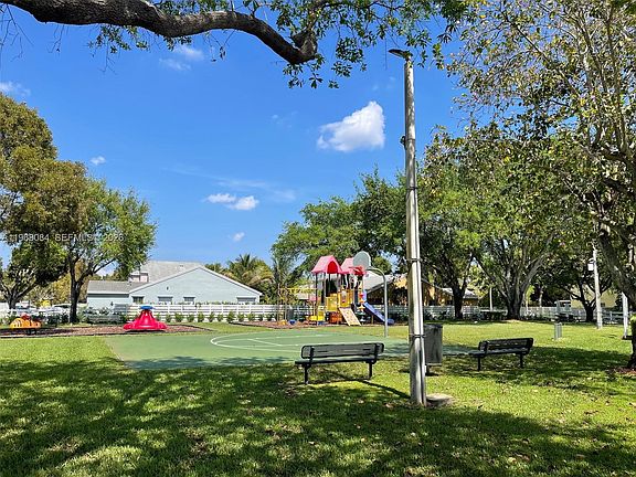 3rd image of 13772 SW 145th Ter