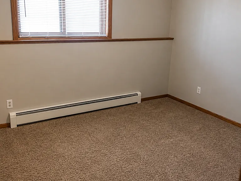 3320-22 Rosewood Dr — Photo 14