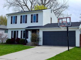 5426 New Meadow Dr, Ypsilanti, MI