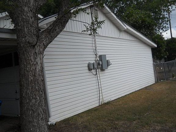 5th image of 712 Wood Ave