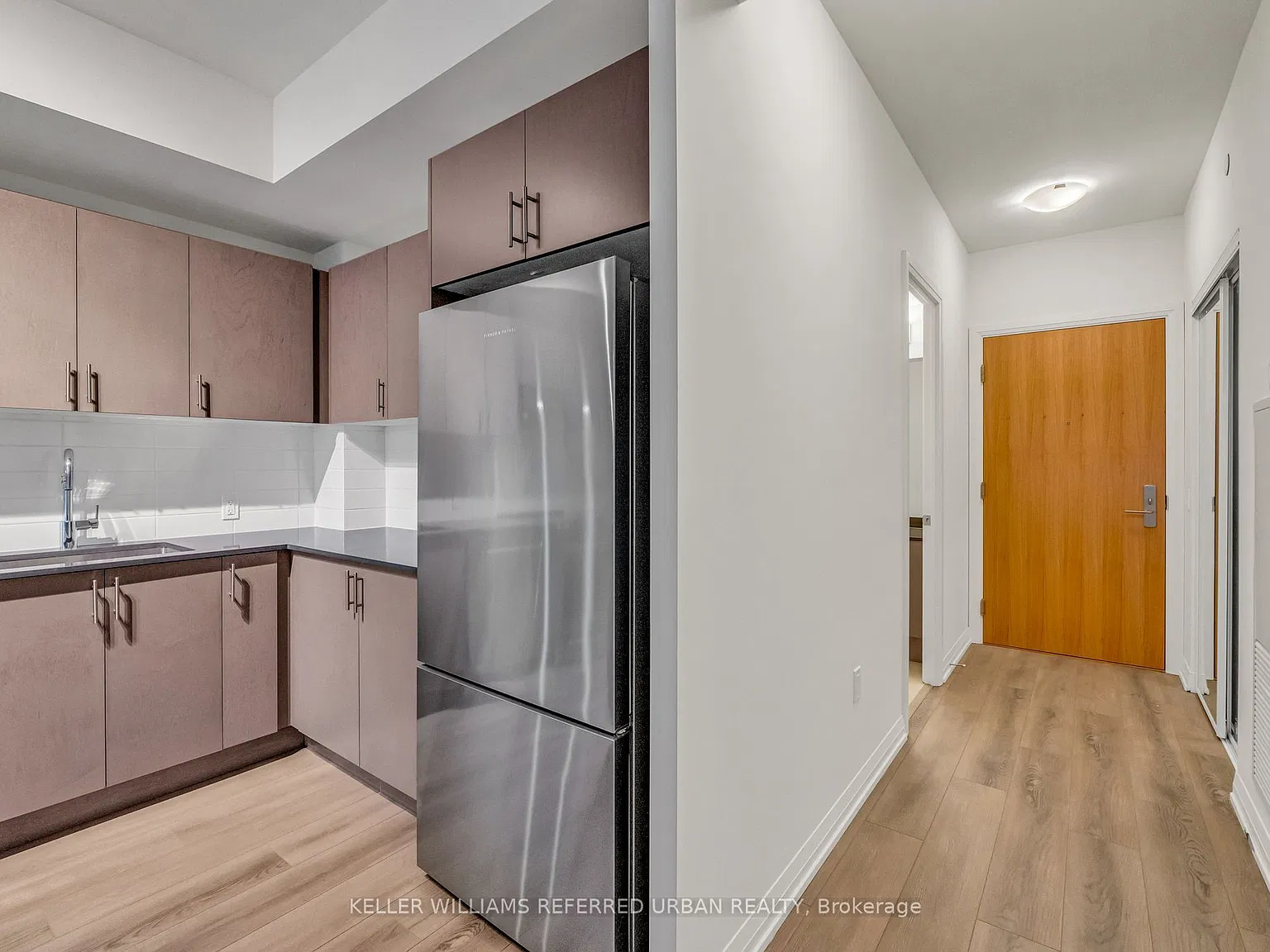 Charisma Condos 2 On The Park — Photo 3