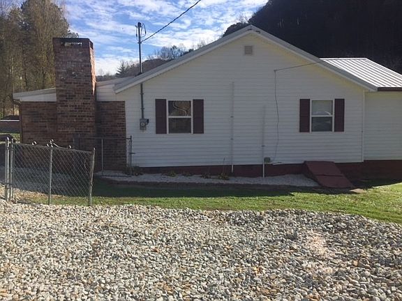 2nd image of 28 Thornsbury Ln