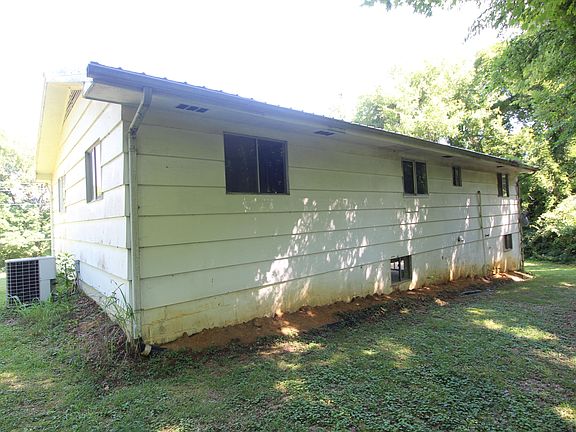 3rd image of 6358 N North Lee Hwy