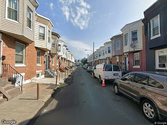 Exterior Neighborhood (street photo)