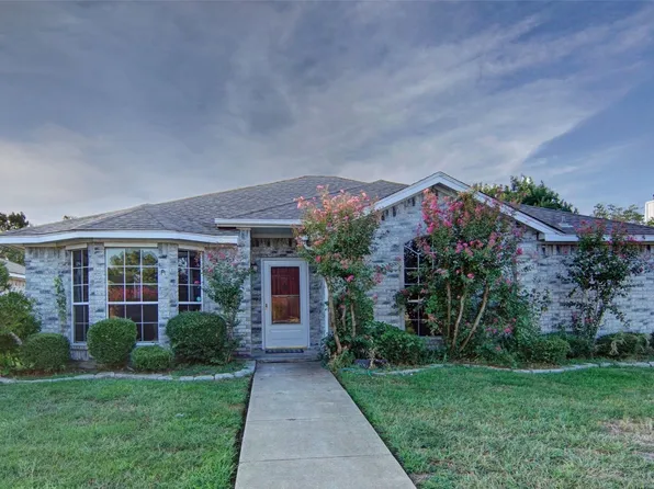 2112 Emerald Oaks Dr, Mesquite, TX 75181