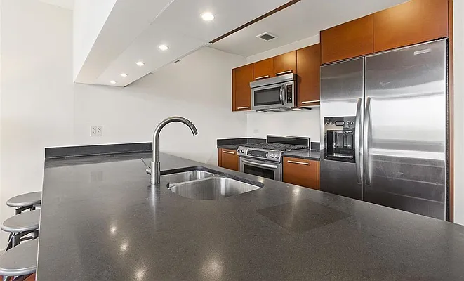 Rented by Zar LLC | media 38