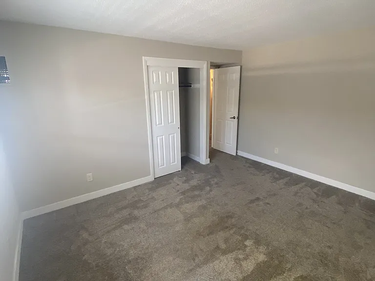 614 Ansborough Ave #4 — Photo 5