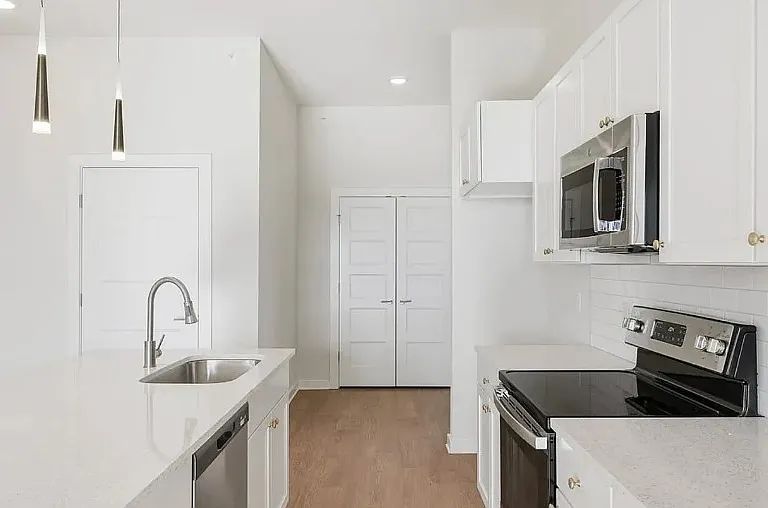 2900 Edwin Way #401 — Photo 6